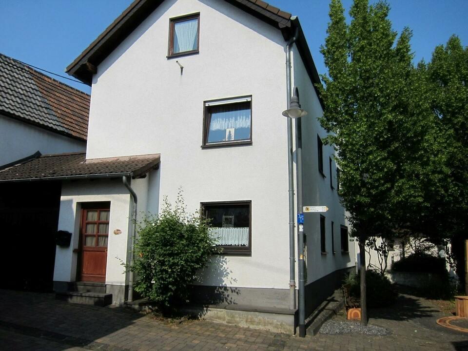Geräumiges Einfamilienhaus mit kleinem Hof Rheinland-Pfalz