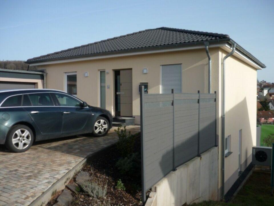 Neuwertiges Einfamilienhaus mit hochwertiger EBK & Doppelgarage in traumhafter Lage Mettlach