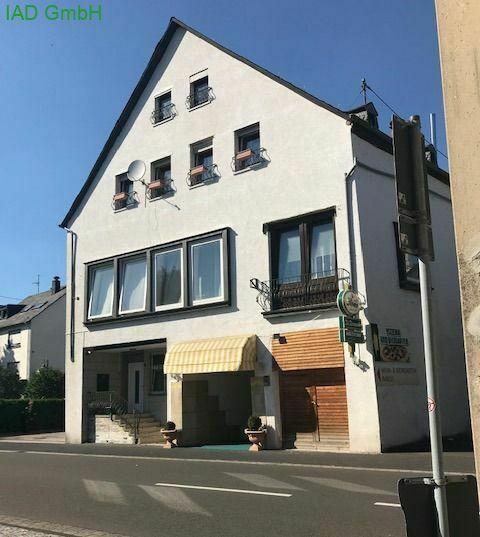 Pension mit 2 Wohnungen sowie Biergarten an Moselstraße im Weinort Rheinland-Pfalz