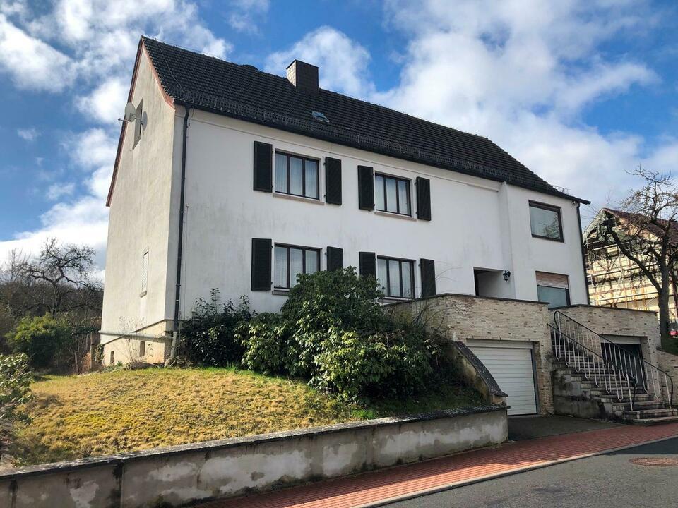 Zweifamilienhaus mit 2 Garagen in Herfa Heringen (Werra)