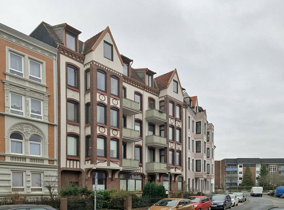 Fabelhafte Altbau-Wohnung mit 2 Balkonen Schleswig