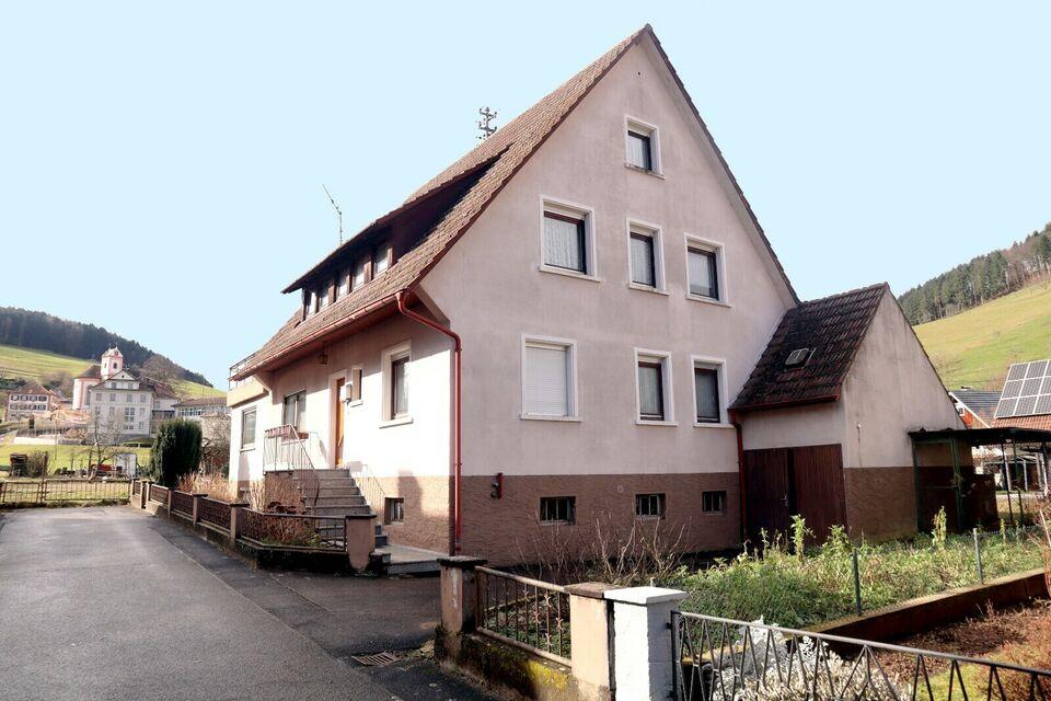 Großes Zweifamilienhaus mit viel Potential in Steinach Baden-Württemberg