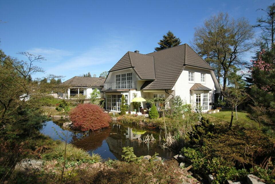 Ideal für Familien: wunderschöne Villa mit japanischem Garten Großhansdorf