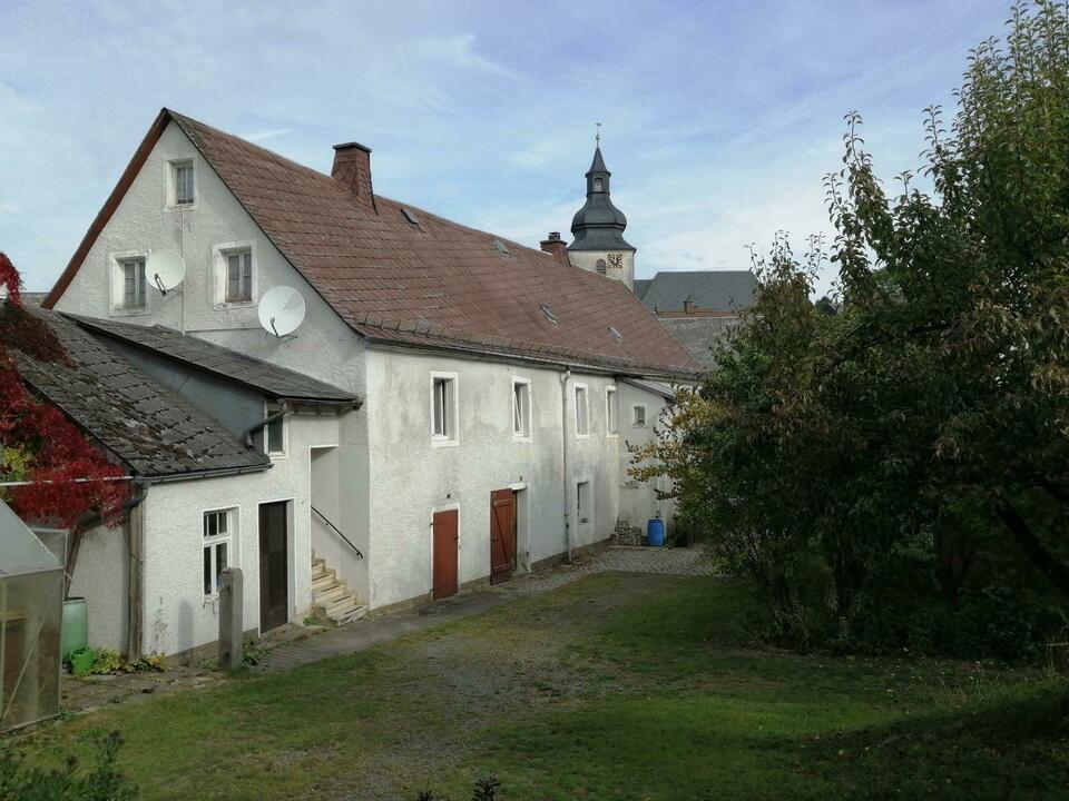 Einfamilienhaus mit Einliegerwohnung und Laden in Stammbach Stammbach