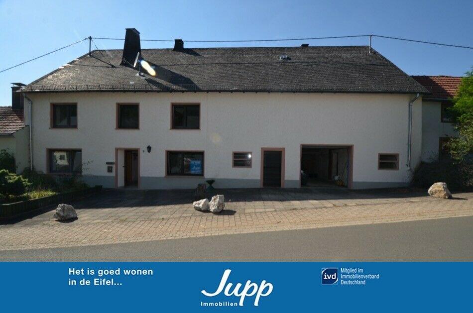 Mehrfamilienhaus mit 3 Wohnungen in wunderbarer Lage mit Garage und Garten Kerpen-Loogh Rheinland-Pfalz
