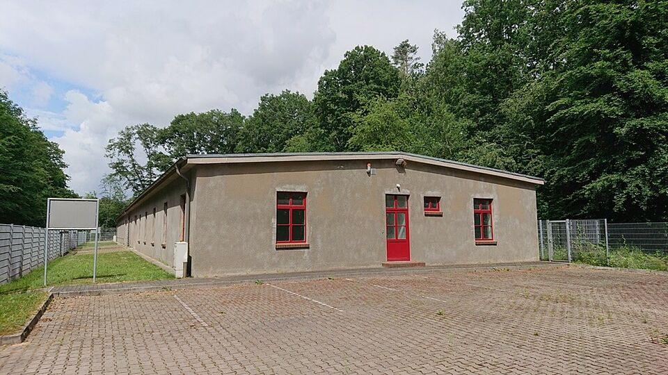 Lager-/Werkstatt mit Bürofläche und ausreichend Außenstellplätzen Schleswig-Holstein