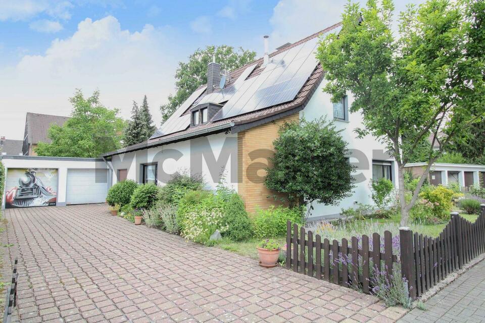 Ein Haus, viele Möglichkeiten: MFH mit 3 WE, Garten und Terrasse bei Düsseldorf Nordrhein-Westfalen