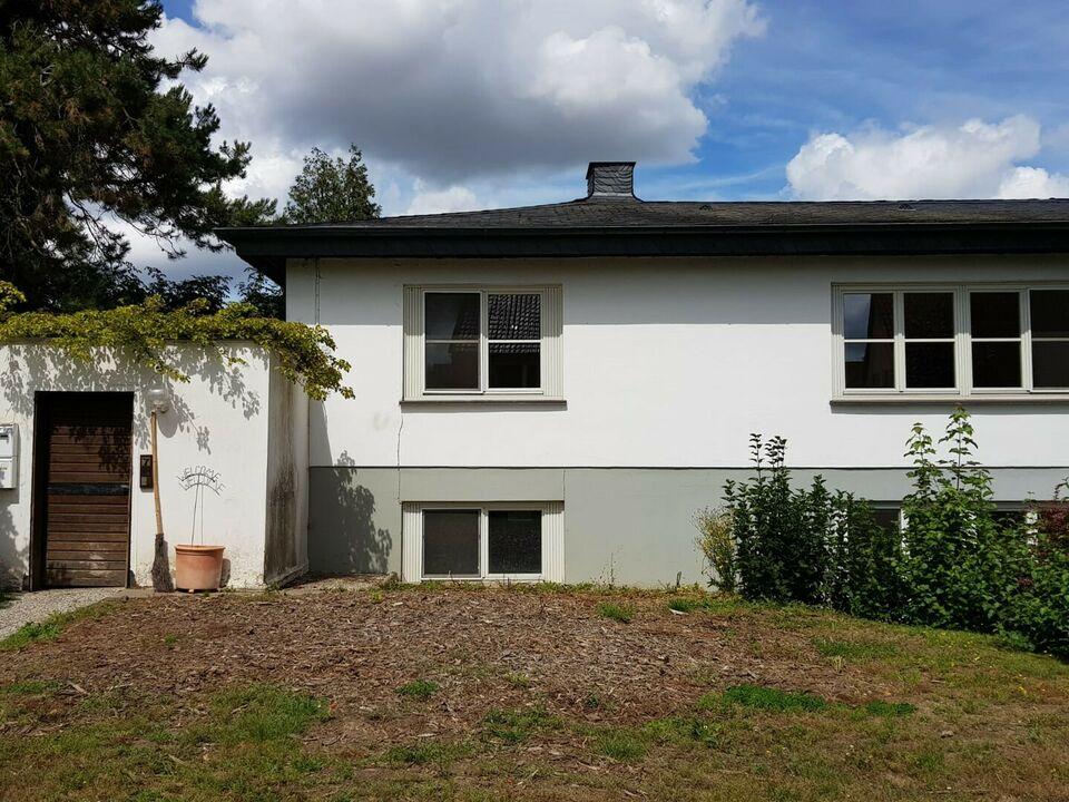 Freistehendes Zweifamilienhaus inkl. großem Baugrundstück in Domlage von Königslutter Königslutter am Elm