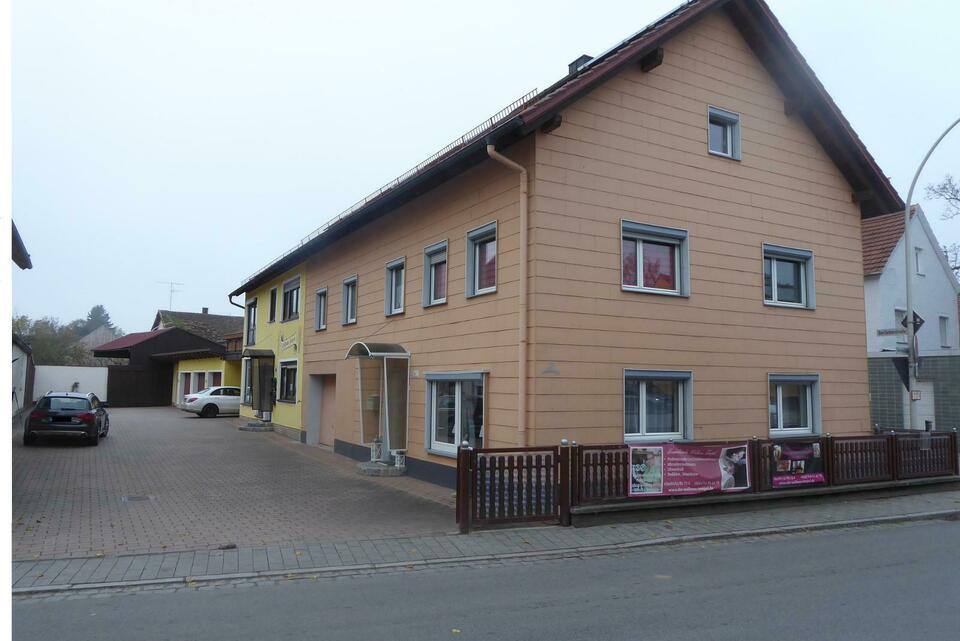 Wohn-/Geschäftshaus in Sünching Sünching