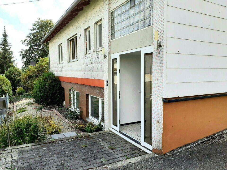 Grosses Einfamilienhaus mit Einliegerwohnung in Kirchheim am Ried Kirchheim am Ries
