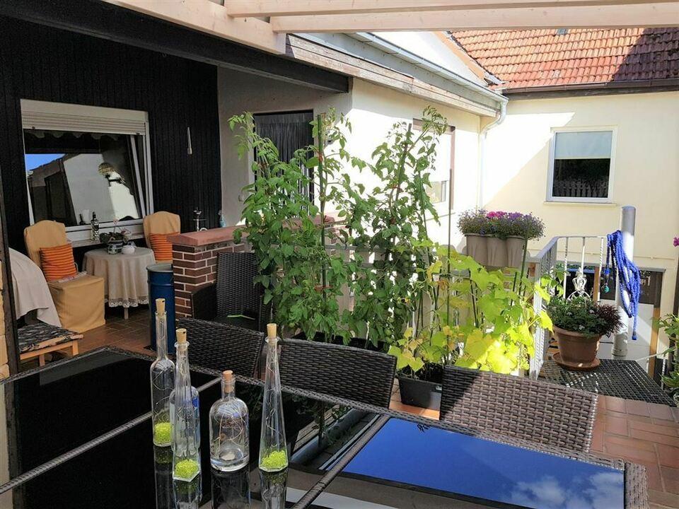 EUPORA® Immobilien: Wohnhaus mit Innenhof und Terrasse in Bolanden. Rheinland-Pfalz