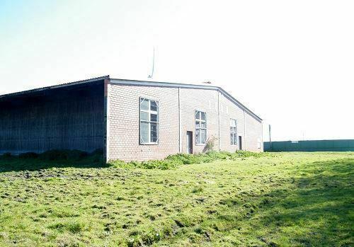 Ehemalige Schweinezuchtanlage mit 1500 Plätzen und ca. 2 ha Grundstück nahe Nordsee Westerholt