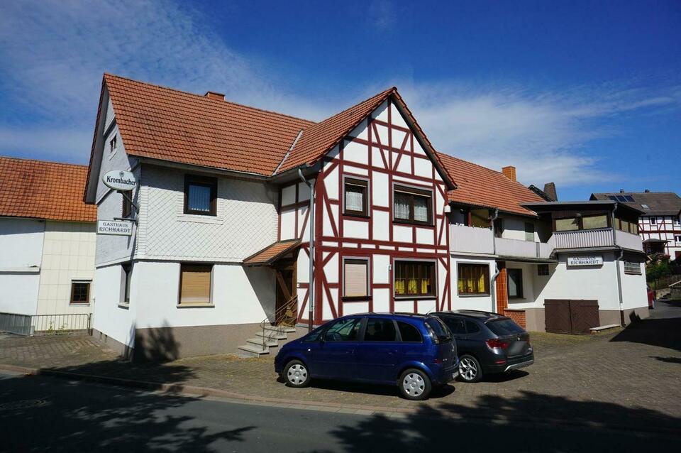 Historisches Zweifamilienhaus mit Gaststätte zu verkaufen! Keine Käuferprovision! Frielendorf