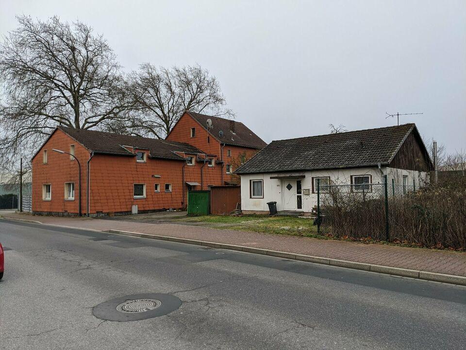 Zwei Häuser auf einem Grundstück in Holzwickede-Nord Nordrhein-Westfalen