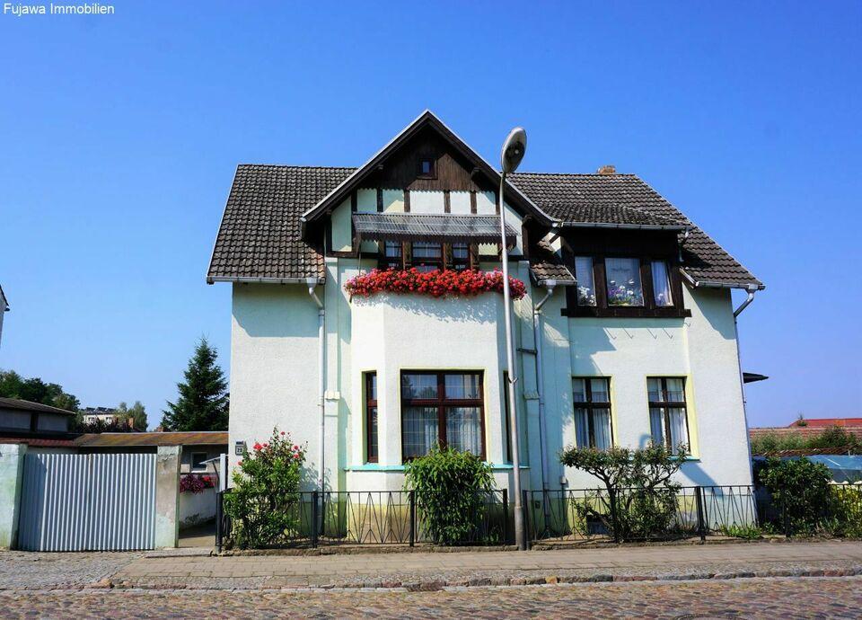 Zweifamilienhaus mit Potenzial zur Villa Mecklenburg-Strelitz