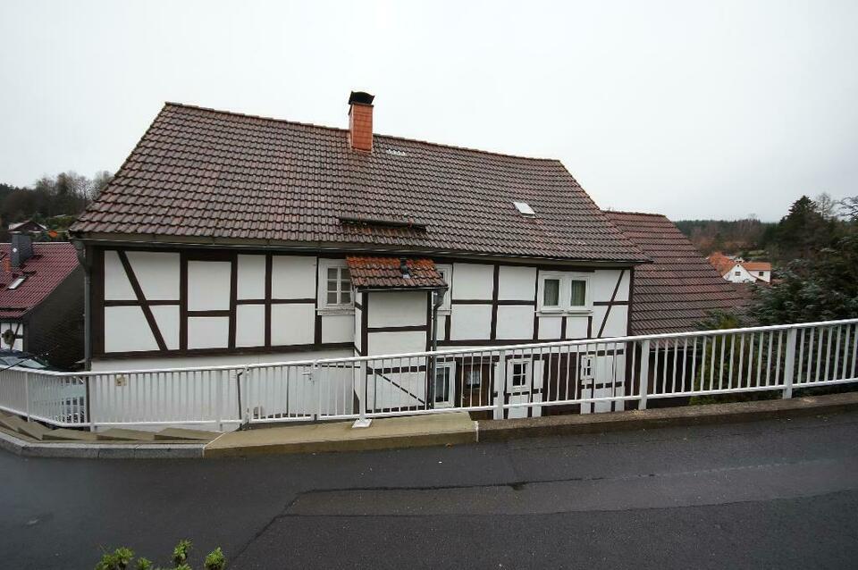 Teilsaniertes Wohnhaus in Suhl-Albrechts Mühlhausen/Thüringen