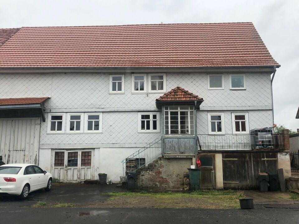 Einfamilienhaus mit 12 ZKB und hochwertigen Bax-Küche mit viel Potential in Alheim-Niederellenbach Alheim
