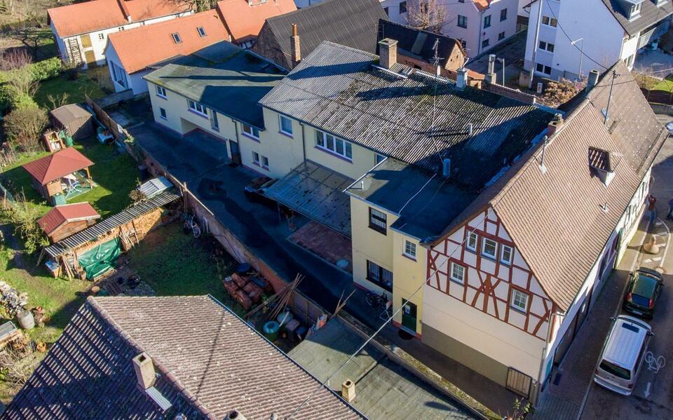 REMAX - Vermietete Hofanlage in schöner und zentraler Lage! ca. 500m² - Mieteinnahmen ca. 61000,-p.a.! Frankfurt am Main