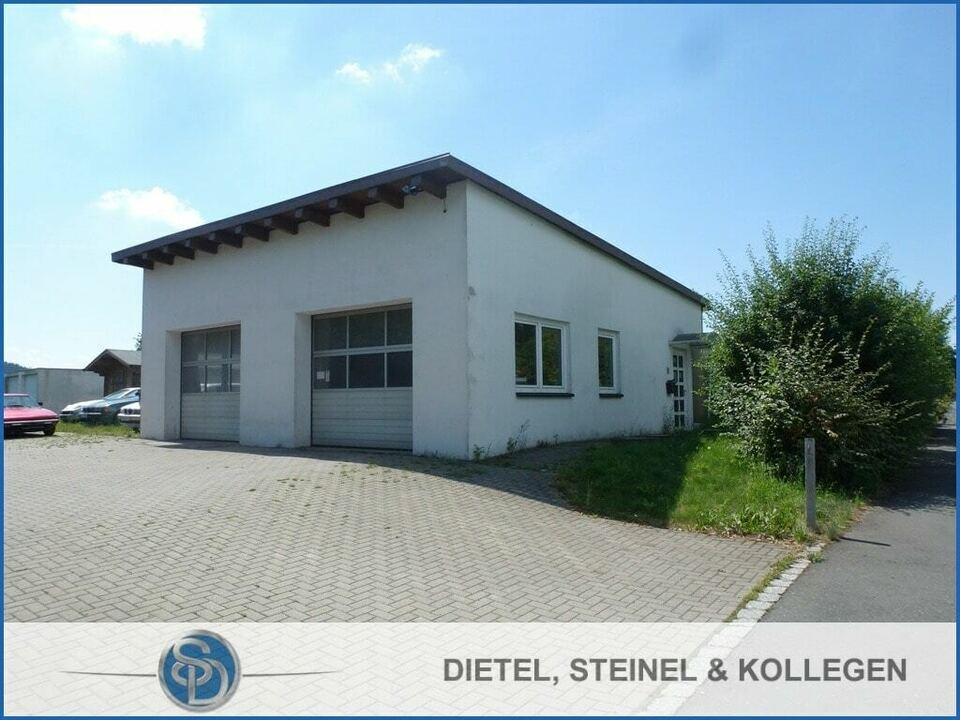 *** KFZ-Werkstatt mit zwei Hebebühnen, kleiner Lagerfläche, Werkstatt-Büro und 2 PKW-Garagen *** Schwarzenbach am Wald