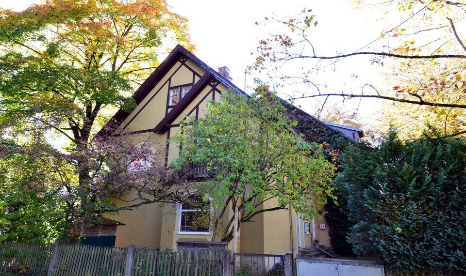 Villa auf idyllischem Grundstück zur späteren Neubebauung in absoluter Top-Lage Kirchheim bei München