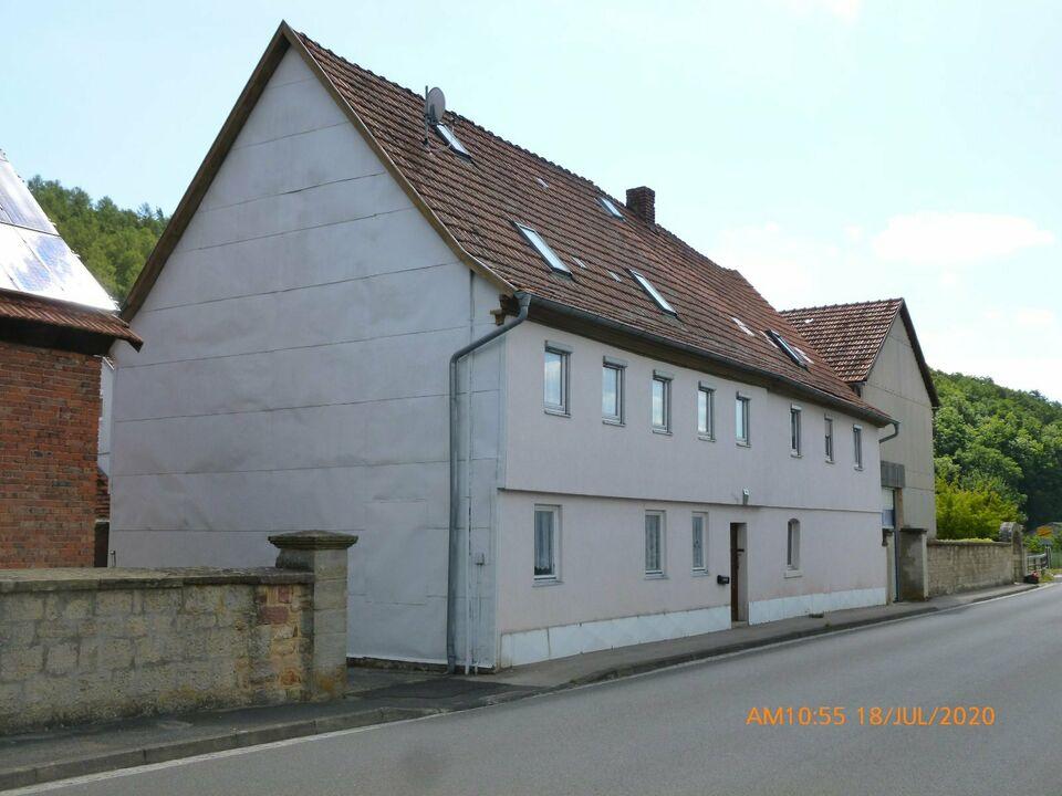Großes Haus mit 10 Zimmern , Scheune und Innenhof Fladungen