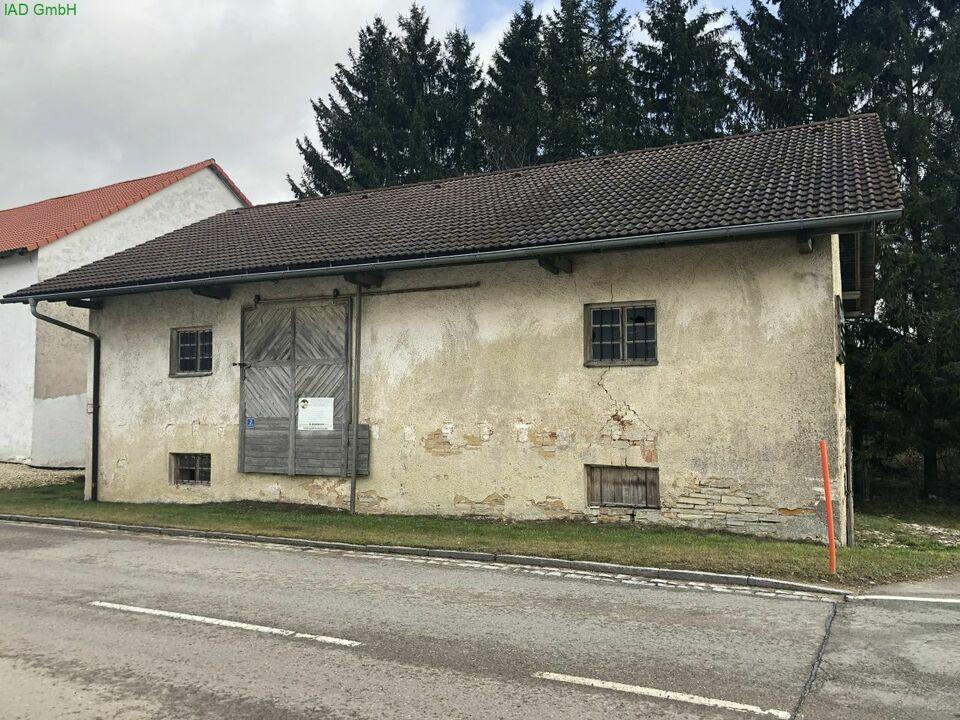 Entwicklungsfähiges Lagerhaus/Scheune zu Wohnzwecken teils umgebaut, mit Loft-Vorbereitung im OG Schernfeld