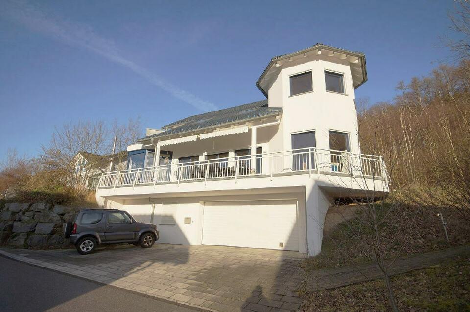 Großzügiges individuelles Einfamilienwohnhaus in wunderschöner sonniger Wohnlage von Herscheid Nordrhein-Westfalen