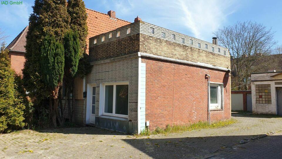 Sanierungsbedürftiges Einfamilienhaus mit 5 Garagen auf Erbpachtgrundstück Emden