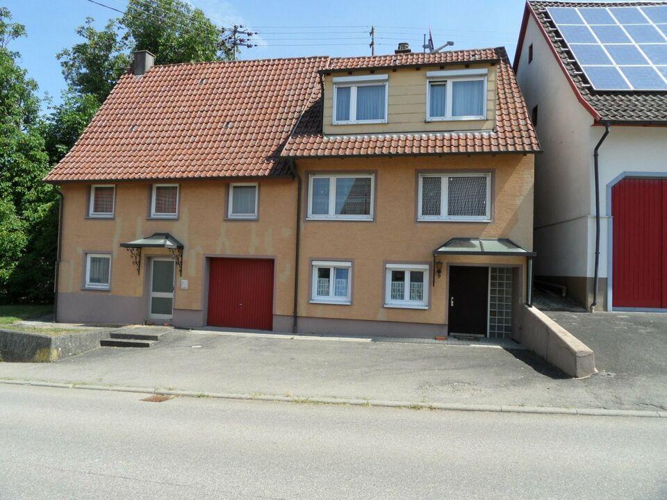 kleines Zweifamilienhaus mit Ausbaupotential in Isingen Baden-Württemberg