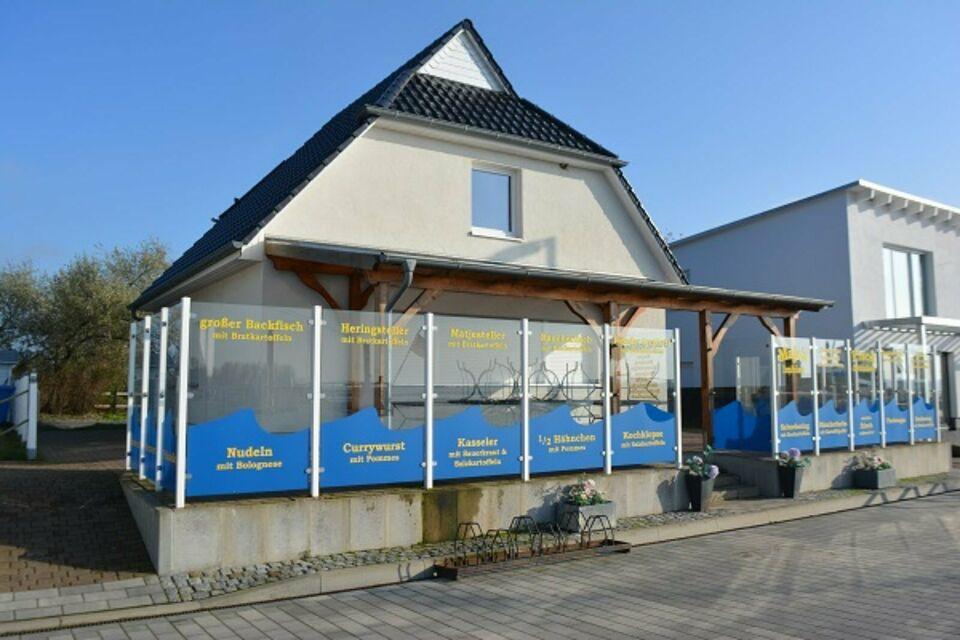 Freistehendes Imbissgebäude mit ausbaufähiger DG-Wohnung - Usedom Peenemünde