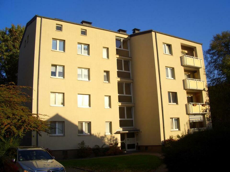 ** Schön geschnittene 3,5 Zi. ETW in ruhiger Wohnlage mit Balkon! ** Innenstadt West