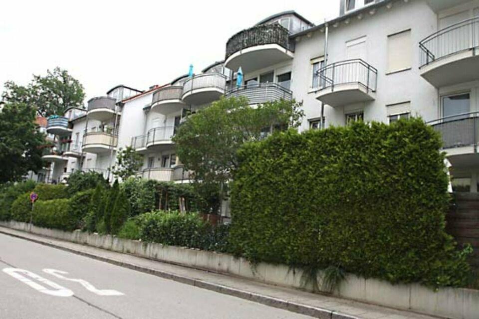 Top gepflegte und ruhig gelegene 2-Zi.-Wohnung mit 2 Balkone. Rosenheim
