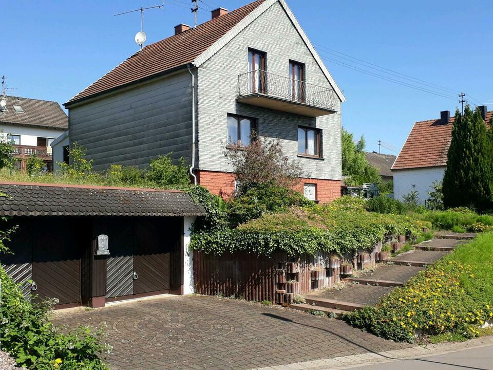 Einfamilienhaus mit Doppelgarage in Lebach / Niedersaubach mit Lebach