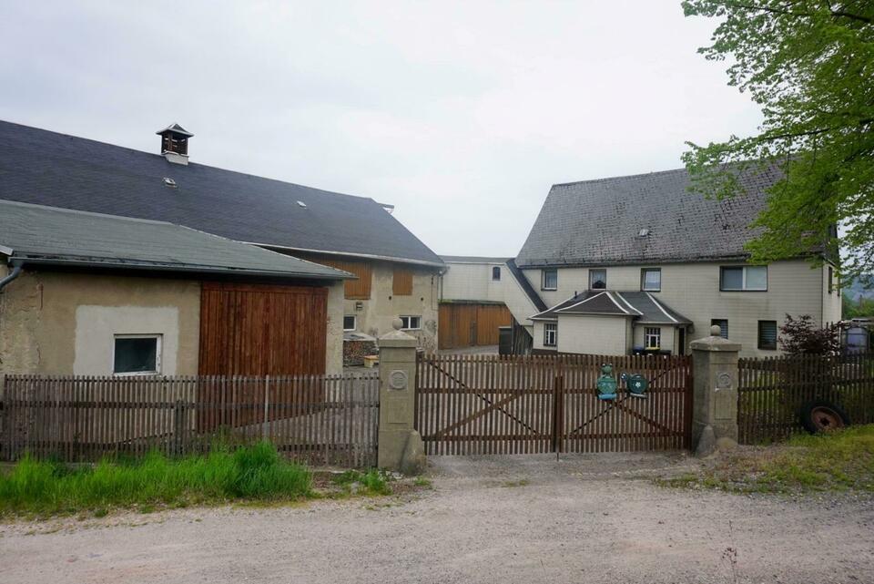 Großzügiges Bauernhaus mit sehr viel Nebengelass Schneeberg