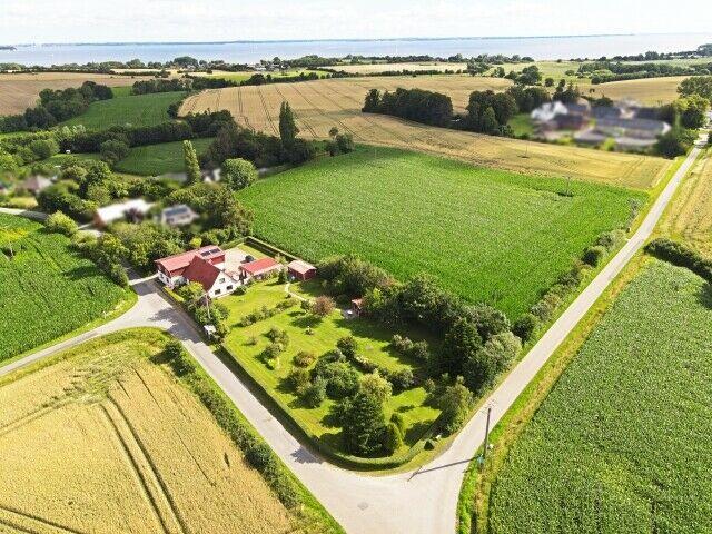 Absolut seltene Gelegenheit -Mehrgenerationenhaus mit wunderschönem Garten - Ostsee fußläufig. Schleswig-Holstein
