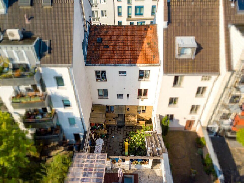 Mehrfamilienhaus mit viel Potenzial in bester Lage von Köln-Sülz Sülz