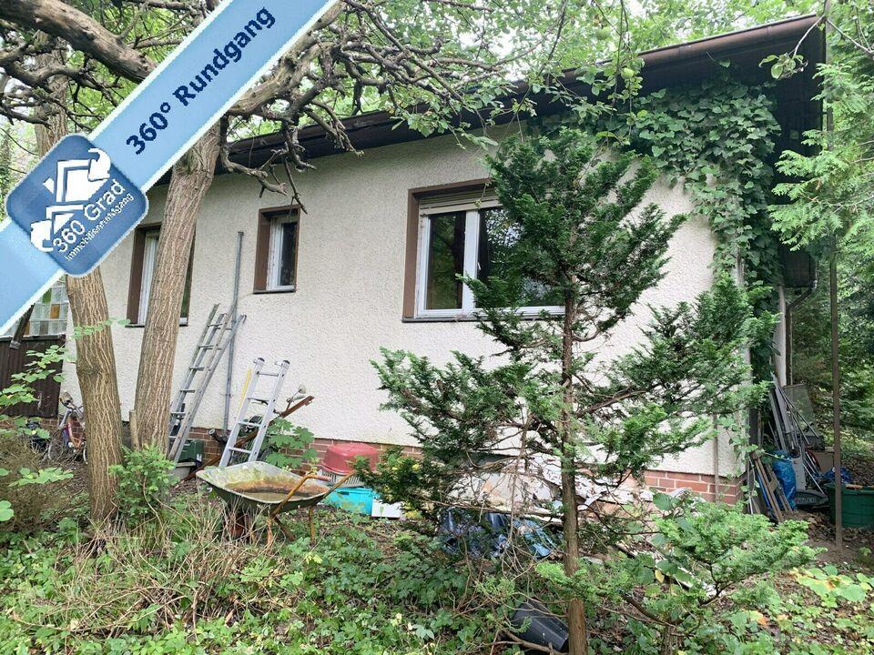 Sanierungsbedürftiger Bungalow mit 3 Zimmern auf großem Grundstück in Berlin-Frohnau Reinickendorf