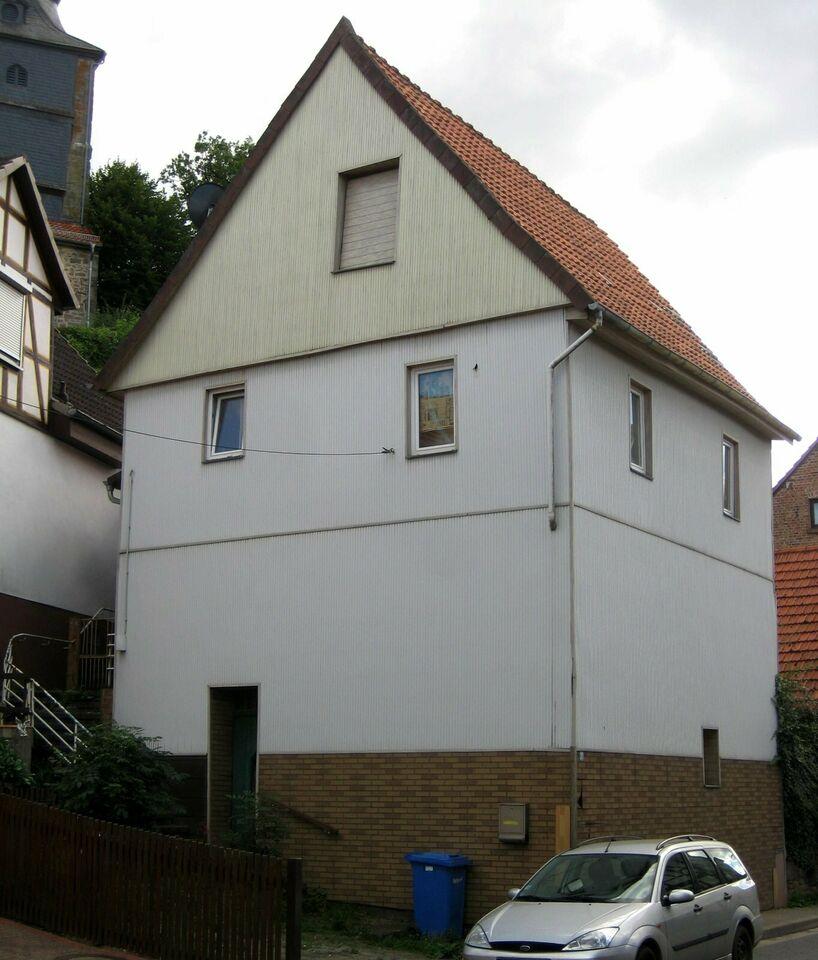 Vermietetes Haus - 219 qm Grundstück - Immobilie Einfamilienhaus Niedenstein