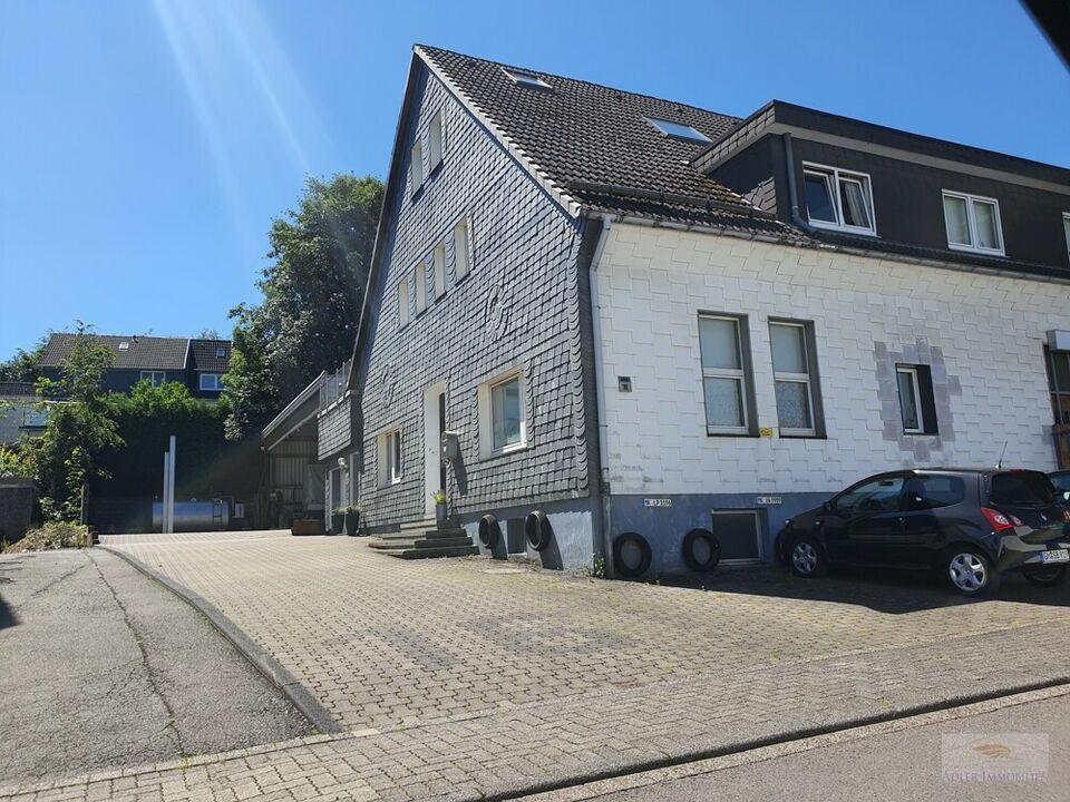 Lohnendes Investment! Mehrfamilienhaus mit 7 Wohnungen, 7 Garagen und Gewerbeeinheit. Nordrhein-Westfalen