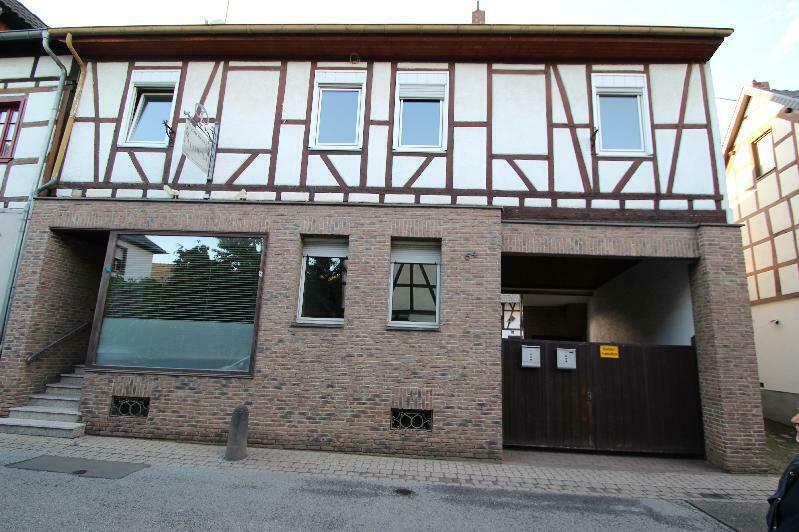 Bauernhaus,ehemalige Bäckerei mit Backstube,ehemaliger Bauernhof mit Nebengebäuden, Scheunen Bad Breisig