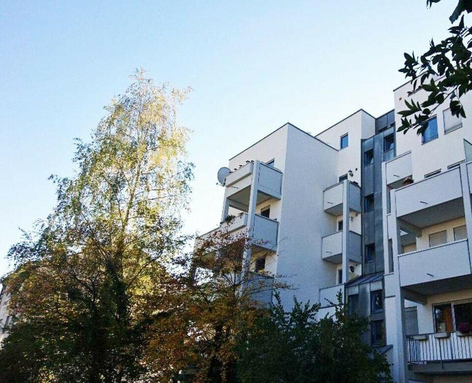 Absolute Rarität - helle Wohnung mit 2 Dachterrassen - über den Dächern von München Sonne tanken ! Sendling