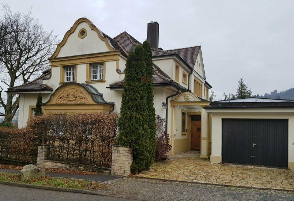 Denkmalgeschützte, neubarocke Villa in privilegierter Wohnlage Baden-Württemberg