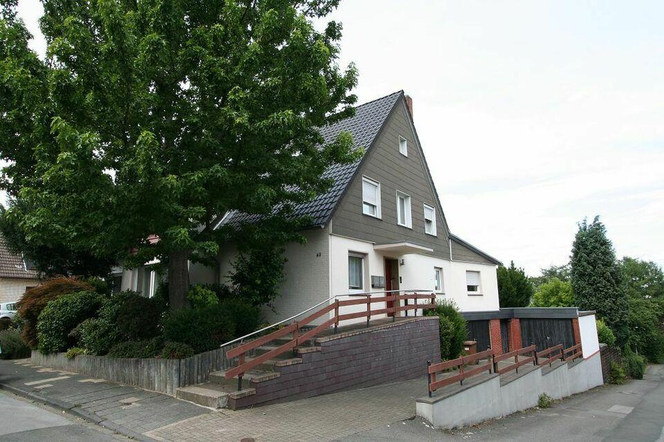 Doppelhaushälfte mit Einliegerwohnung und Schwimmhalle Mülheim an der Ruhr