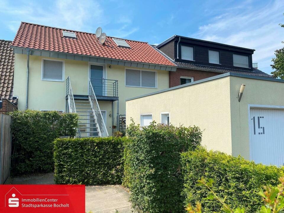 Wohnhaus mit zwei Wohnungen mit jeweils eigenem Eingang und zwei Terrassen Nordrhein-Westfalen