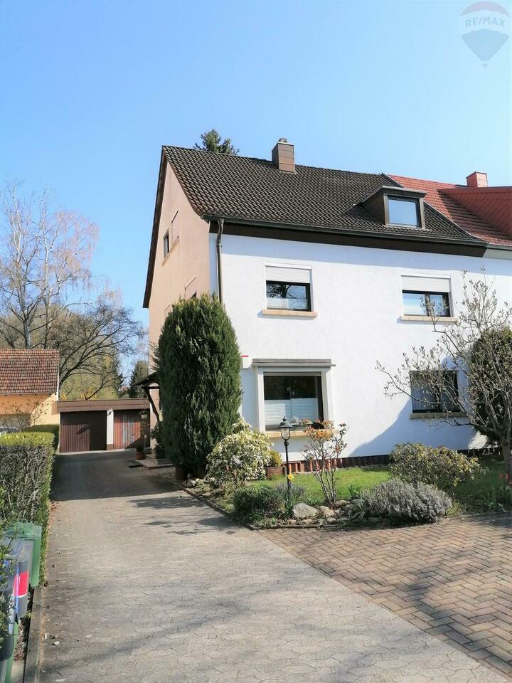 2 ZKB Dachgeschosswohnung in guter Wohnlage von Saarbrücken, Stadtteil Rastpfuhl zu verkaufen Saarbrücken