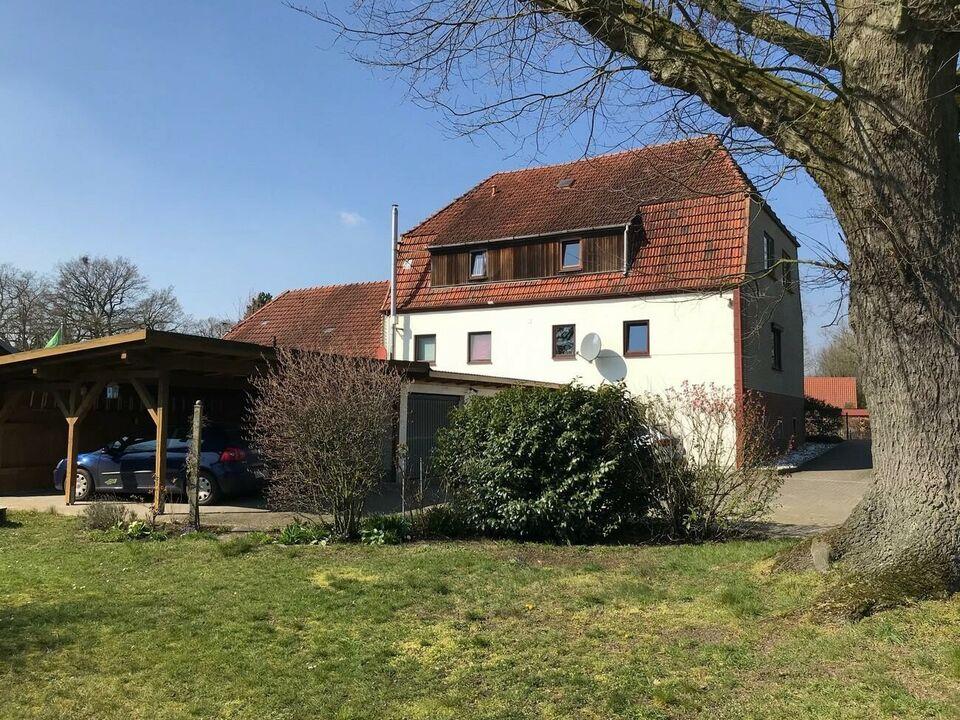 Gepflegtes Drei-Parteien-Haus in Lilienthal Worphausen mit großem Grundstück, 2 Garagen, 3 Carports Lilienthal