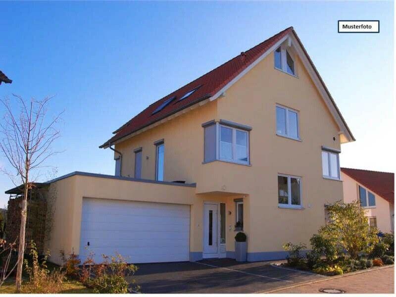Zweifamilienhaus in 97508 Grettstadt, Eisengarten Grettstadt