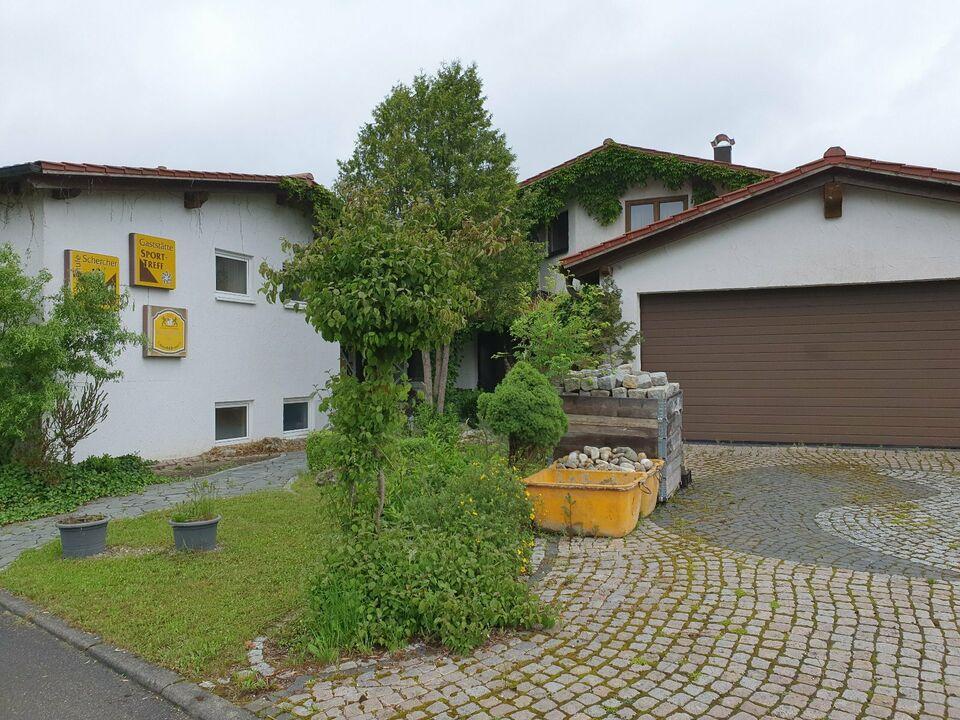 Eventhalle mit Restaurant und Wohnhaus an der A7 zu verkaufen Baden-Württemberg