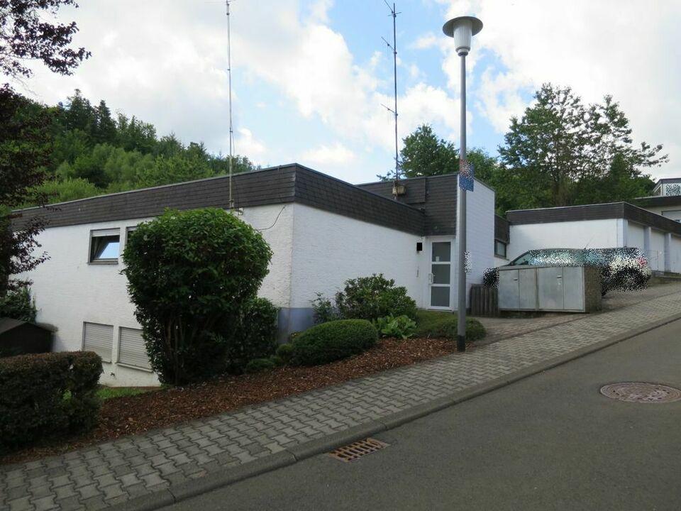 PROVISIONSFREI! 3-Zimmer-Wohnung mit Garten, Garage und Nebenräumen in Kirschweiler Rheinland-Pfalz