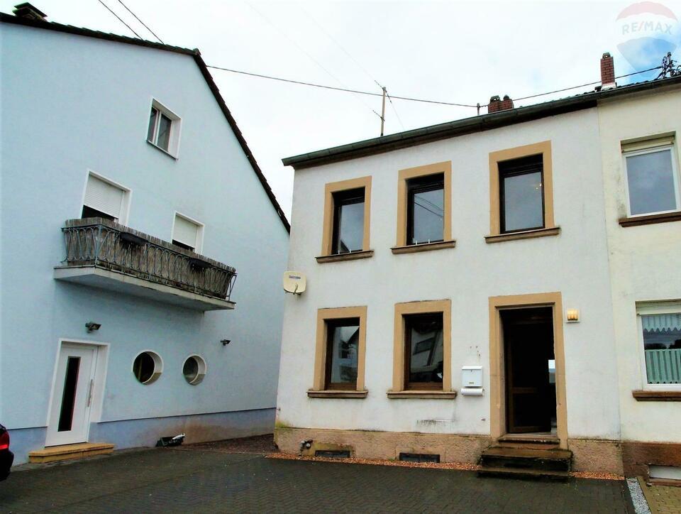 Doppelhaushälfte mit Garten in Hüttersdorf zu verkaufen Schmelz